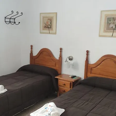 Hostal Efebo 24H-3